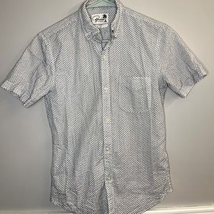 Mens shirt sleeve shirt